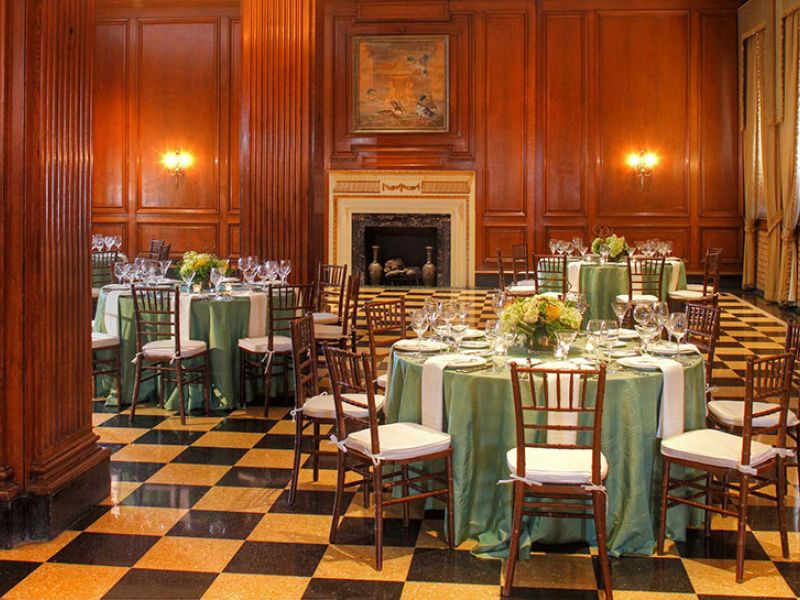 Peabody Memphis TN, forrest room.